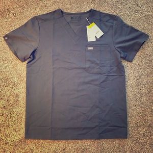 BRAND NEW NEVER WORN Men’s charcoal FIGS scrub set